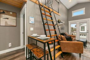 Luxury Living - Walk to Poudre Trail and Old Town!